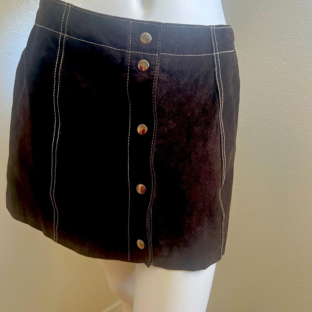 URBAN VIBE Size 9/10 Thick Stitched Snap Front Brown Suede Leather Mini …